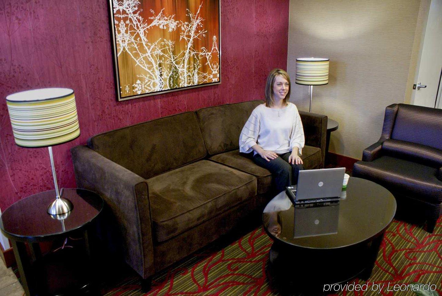 Hampton Inn & Suites Camarillo Interior photo