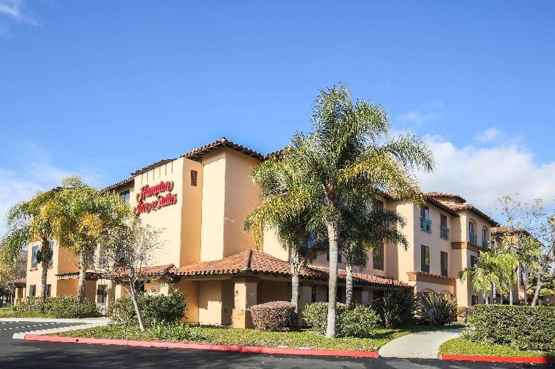 Hampton Inn & Suites Camarillo Exterior photo